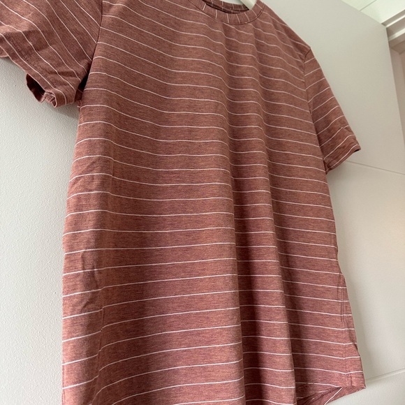 Lululemon Love T-Shirt - Picture 2 of 4